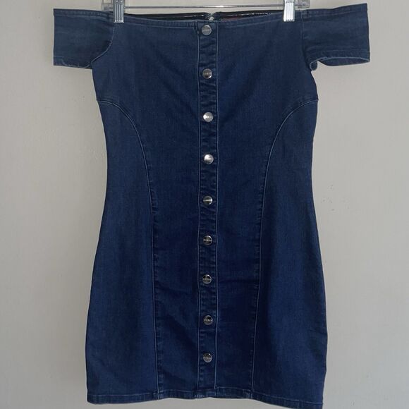 Guess Bodycon Jean Dress Size M Denim Cute Off The Shoulders Silver Button - Picture 2 of 12